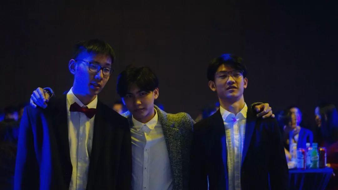 EIC | 斯人若彩虹,遇上方知有。 EIC | 斯人若彩虹,遇上方知有。