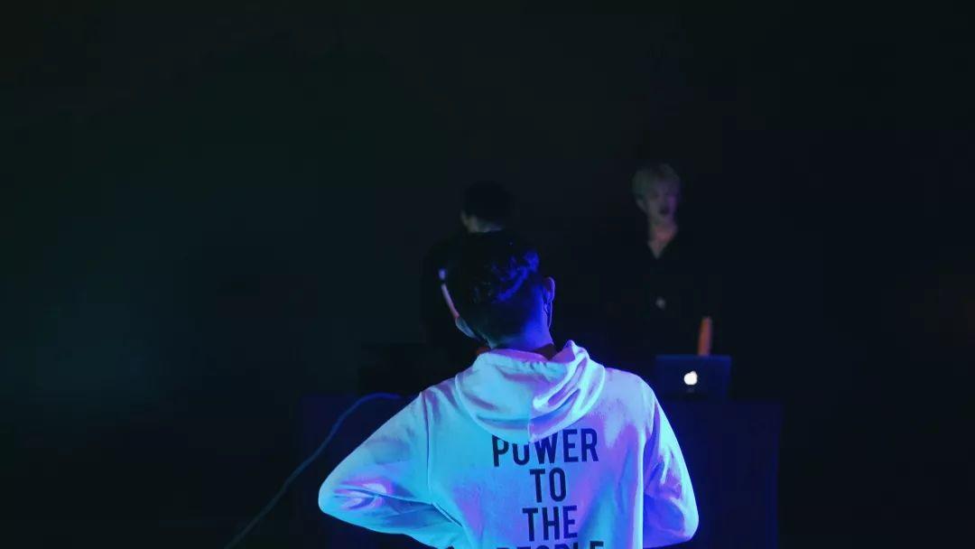 EIC | 斯人若彩虹,遇上方知有。 EIC | 斯人若彩虹,遇上方知有。