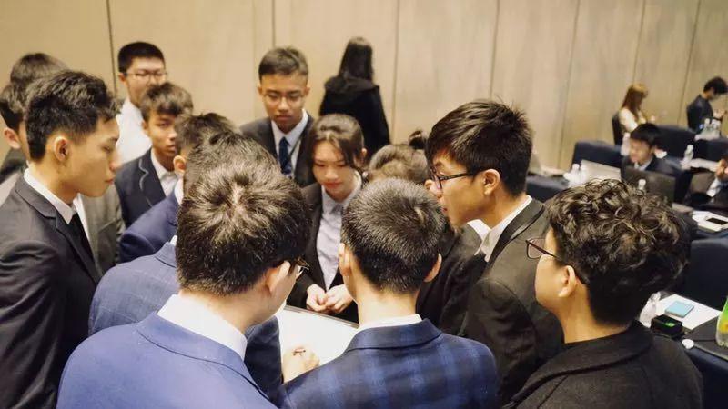 EIC | 经济学人论坛 · 终章 EIC | 经济学人论坛 · 终章