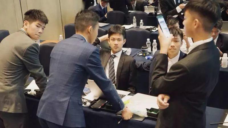 EIC | 比赛第二日纪实 EIC | 比赛第二日纪实