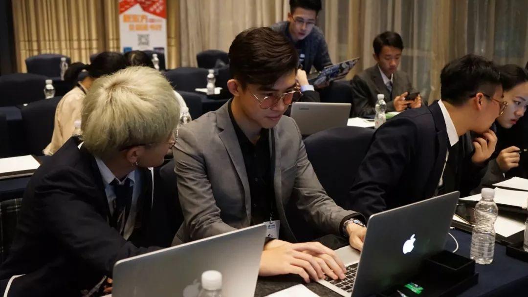 EIC | 比赛第一日纪实 EIC | 比赛第一日纪实