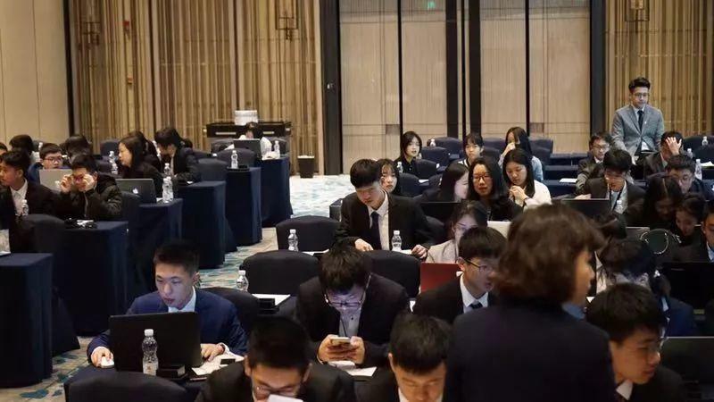 EIC | 比赛第二日纪实 EIC | 比赛第二日纪实